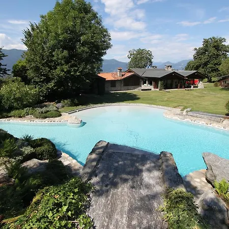 Luino Guest House *