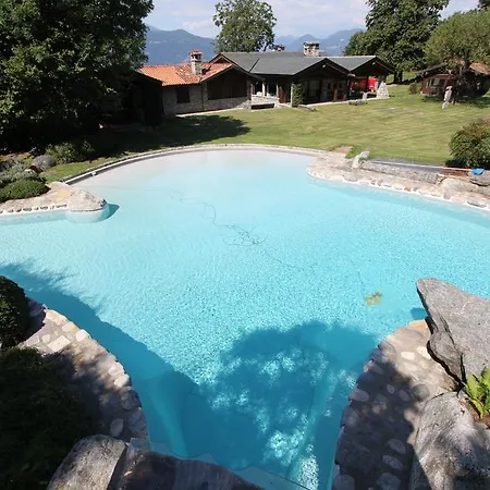 Luino Guest House * Luino
