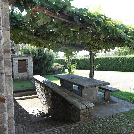 Luino Guest House Βίλα