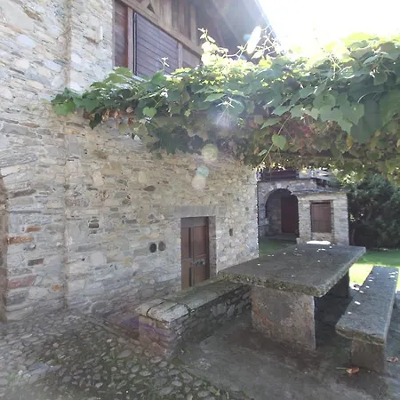 Luino Guest House *