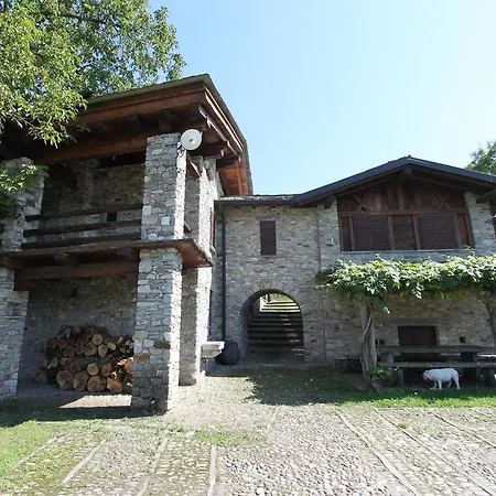 Luino Guest House * Luino