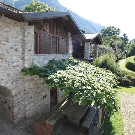 Luino Guest House Luino