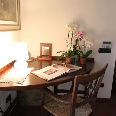 Luino Guest House Βίλα Luino
