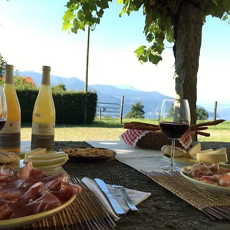 Luino Guest House * Luino